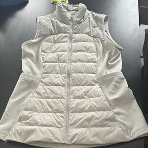 Lululemon off white vest sz 10
